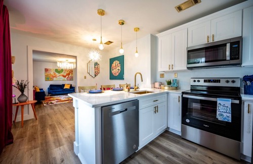 Bay St Louis House | Charming Mermaid themed retreat located in Old town Bay St. Louis