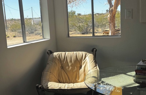 Yucca Valley House | Charming Mid-Century Cottage on 2.7 Acres - Byrnes Desert House