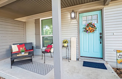 East Pensacola Heights House | Charming MidCentury Modern Retreat
