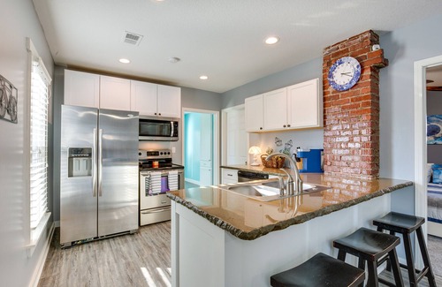Pleasant Hill House | Charming Missouri Home < 1 Mi to Katy Trail!
