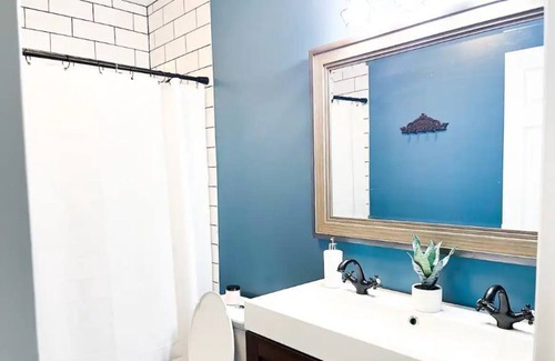 West Hollywood House | Charming.Modern 3 bedroom house. BBQ. Big Backyard