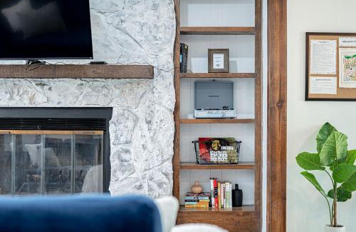 Snellville House | Charming Modern Home