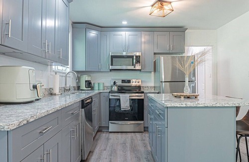 Snellville House | Charming Modern Home