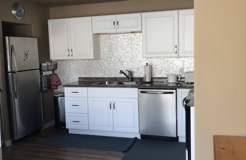 Prineville House | Charming Modernized 1938 Ranch Style Home