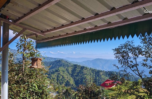 Mukteshwar Cottage | Charming mountain suite in Mukteshwar. Pet-Friendly!