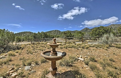 Cerrillos House | Charming Mountain Estate with Views and Fire Pit!