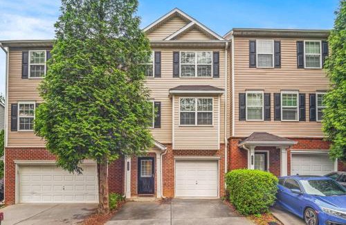 Atlanta Apartment | Charming MultiLevel 4 bedroom Townhouse