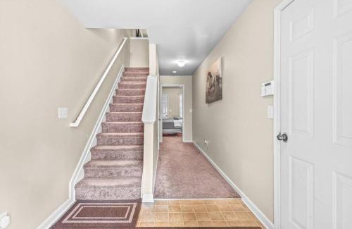 Atlanta Apartment | Charming MultiLevel 4 bedroom Townhouse
