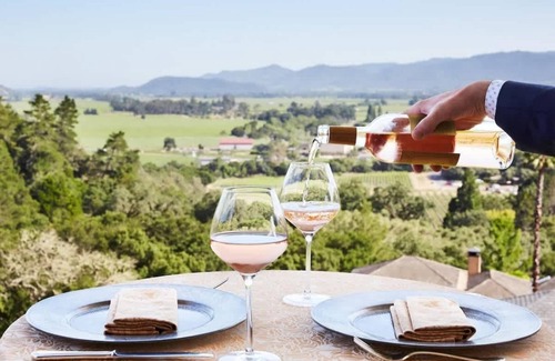 Napa Condo | Charming Napa Retreat | Walk to Wineries & Dining