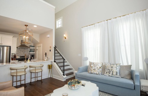 Oxford House | Charming new construction 2Br 1Twin loft 2Ba in The Lamar.