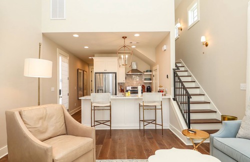 Oxford House | Charming new construction 2Br 1Twin loft 2Ba in The Lamar.