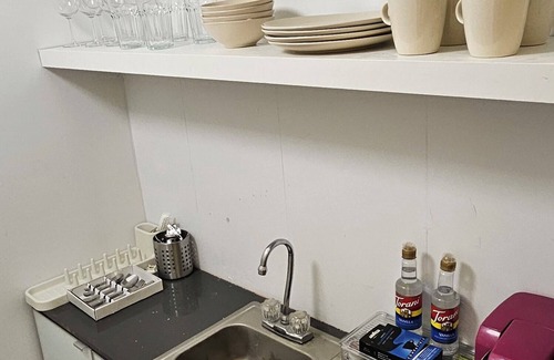 Jersey City Apartment | Charming newly renovated full floor Jersey City brownston with WiFi, AC