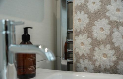 Harrogate House | Charming Newly Renovated Home In Harrogate