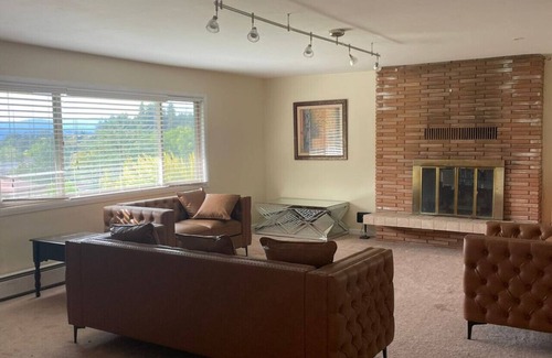 Gaston House | Charming, newly renovated 5-bedroom house with modern comfort and tranquility.