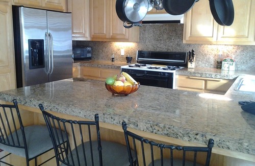 West Newport Cottage | Charming Newport Beach Cottage front house includes middle patio