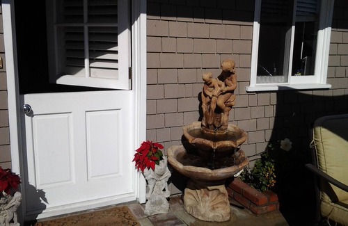 West Newport Cottage | Charming Newport Beach Cottage front house includes middle patio
