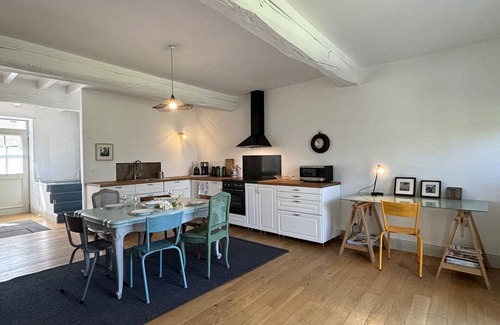 Charroux Cottage | Charming old house with enclosed garden, pets allowed