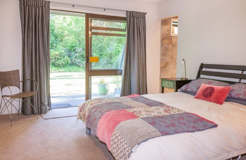Hanmer Springs Cottage | Charming on Cheltenham