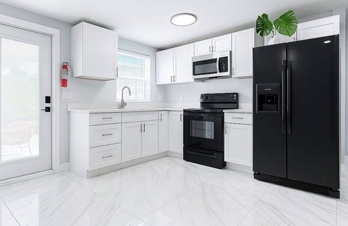 Gulf Harbor Apartment | Charming One Bedroom by the Water Great for Getaways