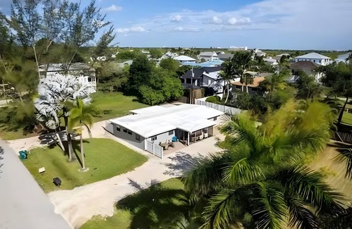 Gulf Harbor Apartment | Charming One Bedroom by the Water Great for Getaways