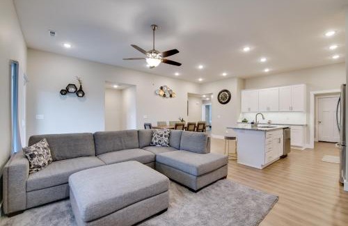 Ozark House | Charming Ozark Abode with Yard and Pool Access