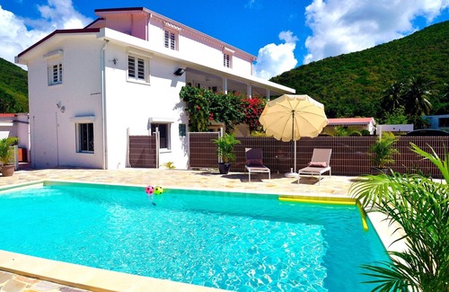 Bellefontaine Villa | Charming Panama Villa With Pool View
