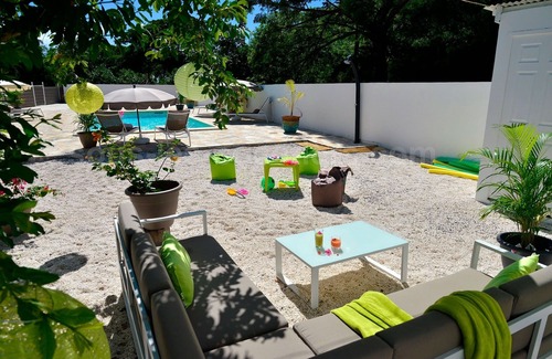 Bellefontaine Villa | Charming Panama Villa With Pool View