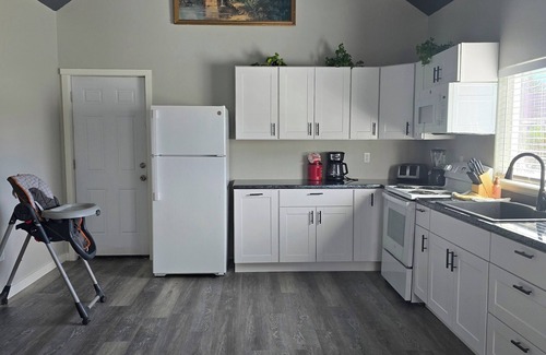 Butte House | Charming/perfectly located 2-bedroom house with WiFi in Butte.