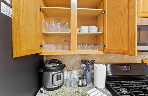 Plano House | Charming Pet-Friendly 4-bedroom house with game table and board in superb Plano