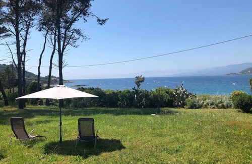 Calcatoggio House | Charming pied-dans-l'eau villa with stunning views, large garden, private pool