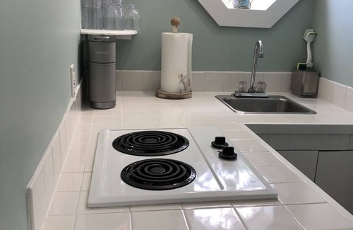 Pine Point Apartment | Charming Pine Point OOB Beach Cottage Tiny House, Steps away from the beach