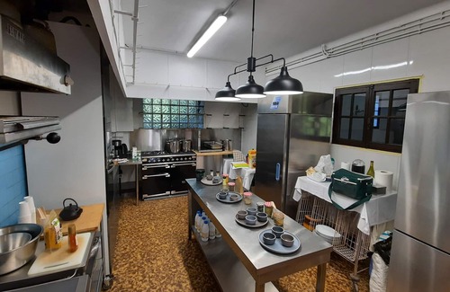 Guerard House | Charming private hostel, quiet, close to local poles of attraction