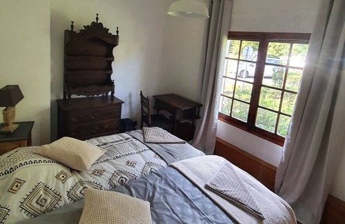 Guerard House | Charming private hostel, quiet, close to local poles of attraction