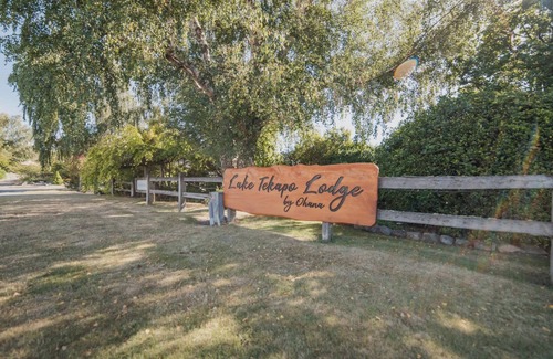 Lake Tekapo House | Charming Private Room with Stunning Views - Pukaki