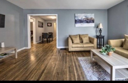 Indianapolis House | Charming Private Room