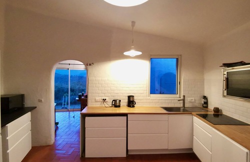 Plan-de-la-Tour House | Charming Provencal farmhouse for 6 people with free WiFi, ground floor.