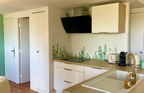 Sablet Apartment | Charming Provençal duplex with vineyard view