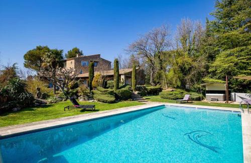 Bonnieux House | Charming Provencal country house in the heart of the Luberon Mountains
