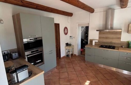 Cavaillon Villa | CHARMING PROVENCAL MAS