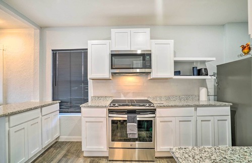 El Paso House | Charming & Quaint El Paso House w/Backyard!