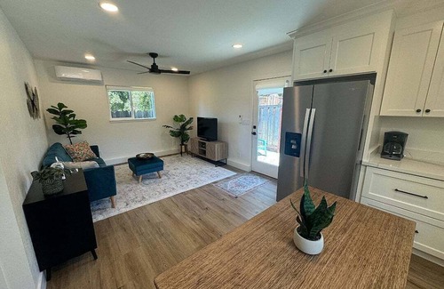 Pleasant Hill Cottage | Charming, quiet cottage in Pleasant Hill