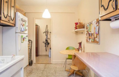 Kensington Apartment | Charming Quiet Sunny 1br Ditmas Park Close to Train