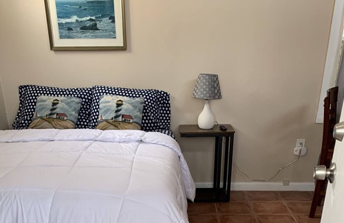 Santa Fe Apartment | Charming quite studio apartment with private parking and entrance.