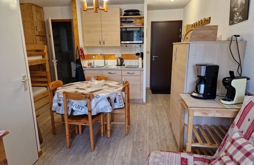 Montalbert Apartment | Charming renovated 28m² apartment, ski-in/ski-out