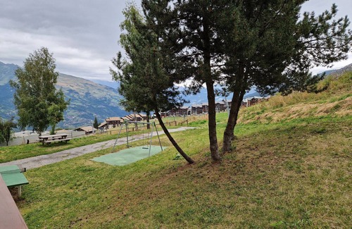 Montalbert Apartment | Charming renovated 28m² apartment, ski-in/ski-out