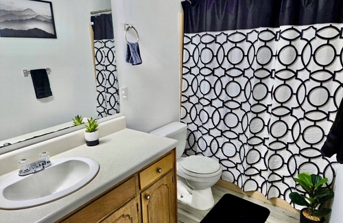 Enterprise House | Charming, recently renovated 3 BR house in a quiet neighborhood in Enterprise!