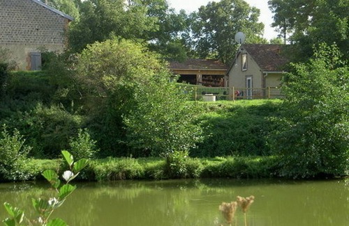 Chatel-de-Neuvre Cottage | Charming renovated cottage with terrace and pets allowed in Châtel-de-Neuvre