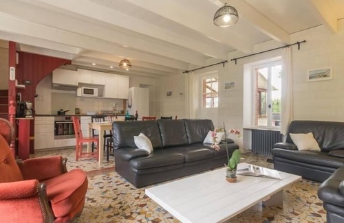 Donges Cottage | Charming Renovated Breton Cottage with Garden near Beaches and Tourist Spots