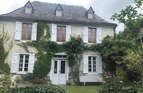 Villeneuve House | Charming renovated country house!