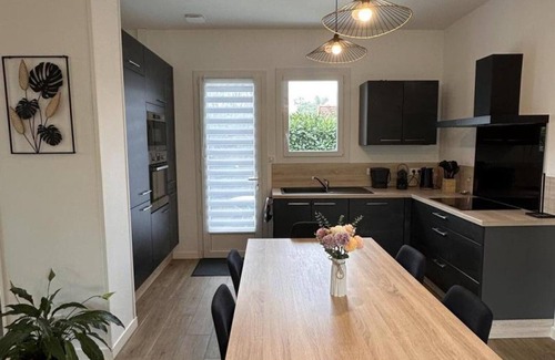 Brout-Vernet Cottage | *Charming Renovated Cottage with Garden, near Village Center, Ideal for Families*